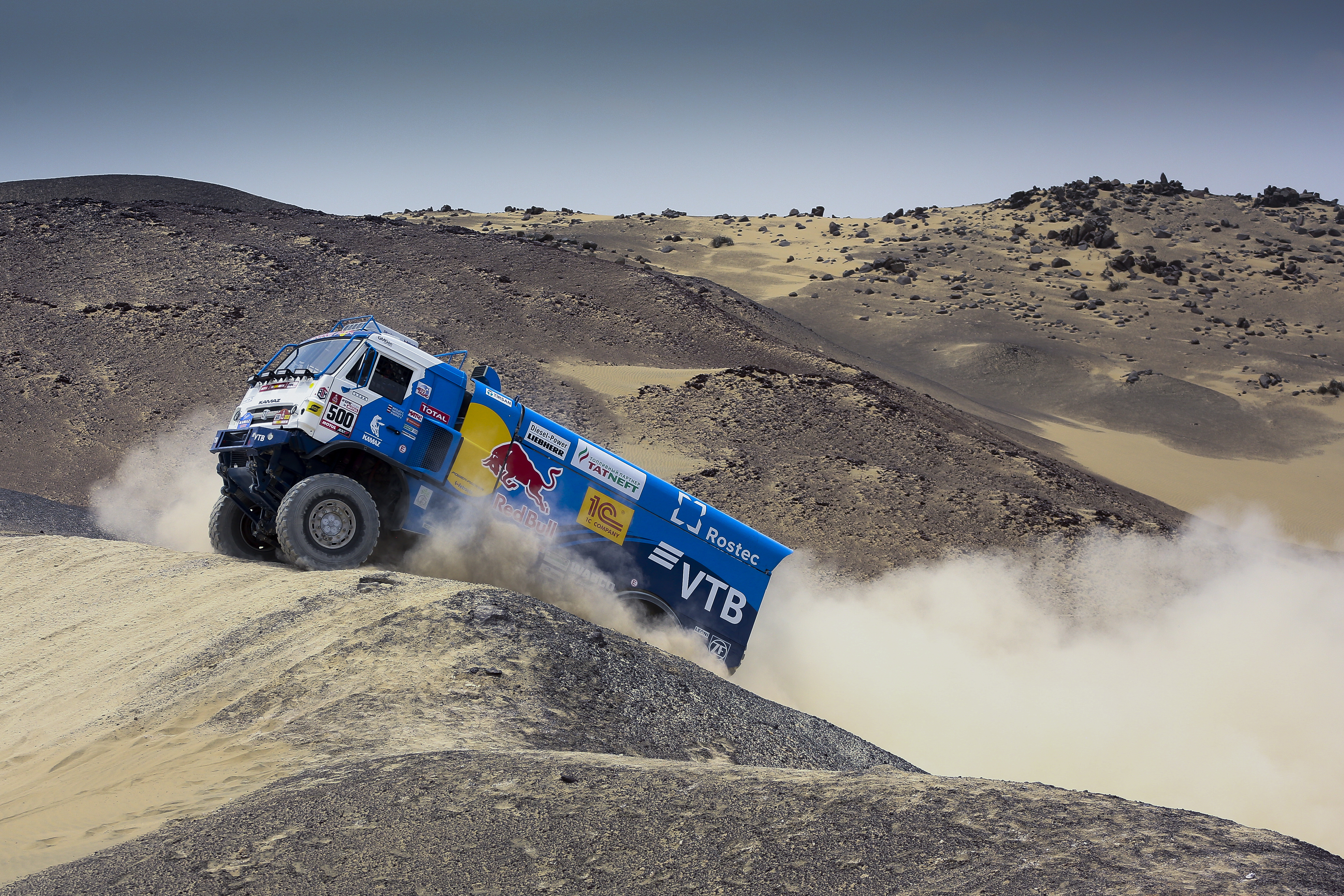 В грузовом зачёте сегодня лучшими вновь оказались Эдуард Николаев и Федерико Вильягра – вчера лучшим был аргентинец, сегодня россиянин взял верх и возглавил зачёт