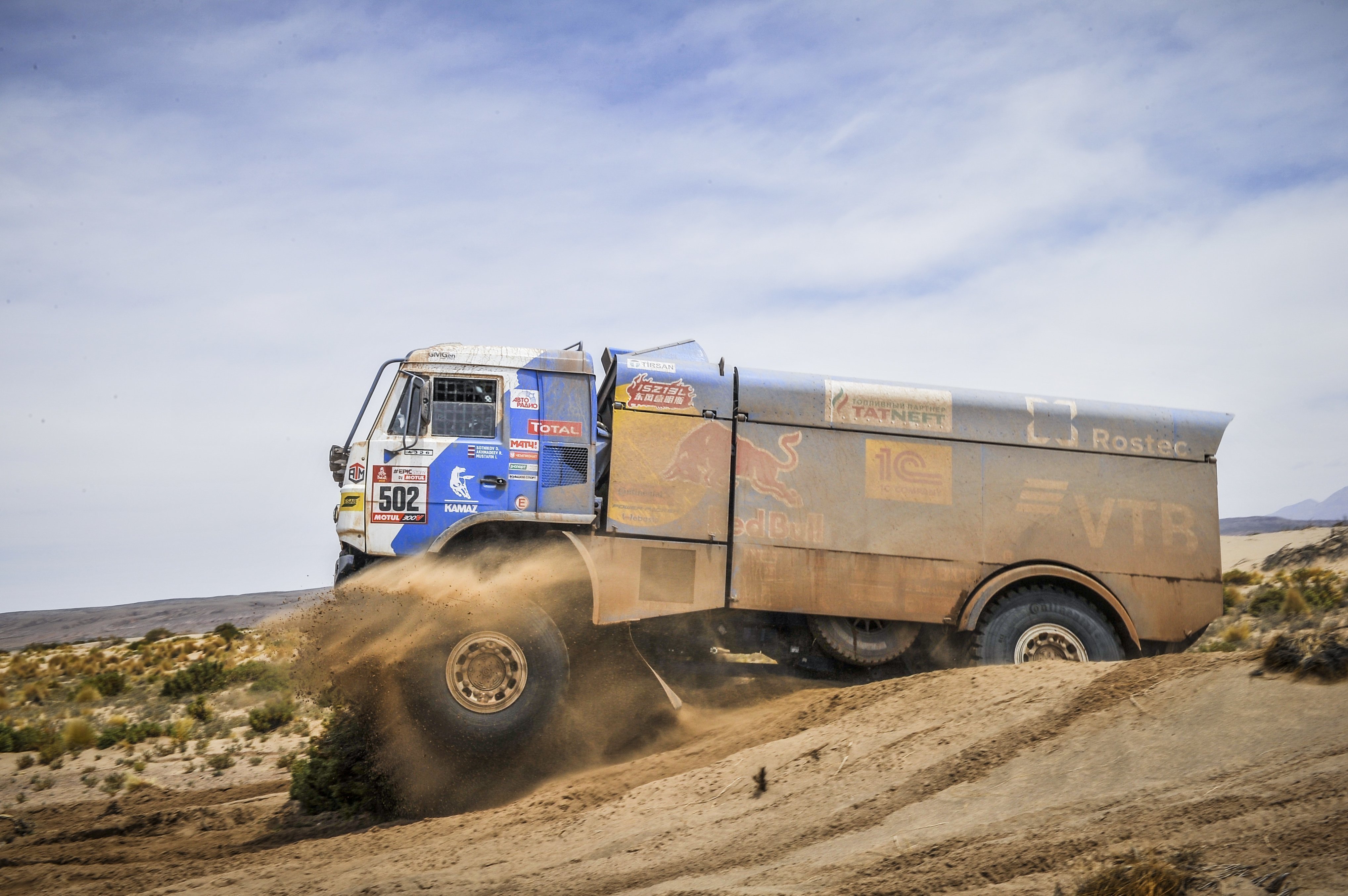 В грузовом зачёте победу на восьмом этапе отпраздновал Дмитрий Сотников