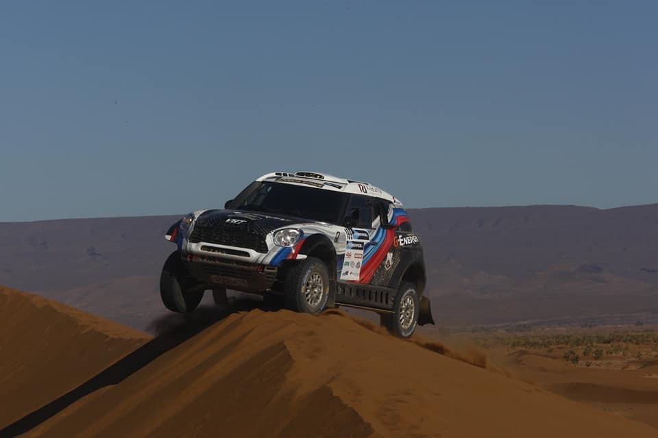 В Мавритании пески особенные - въехали туда и встряли. Так что в первую очередь для меня "Africa ECO Race" - это трасса, очень интересный маршрут и очень сложные пески