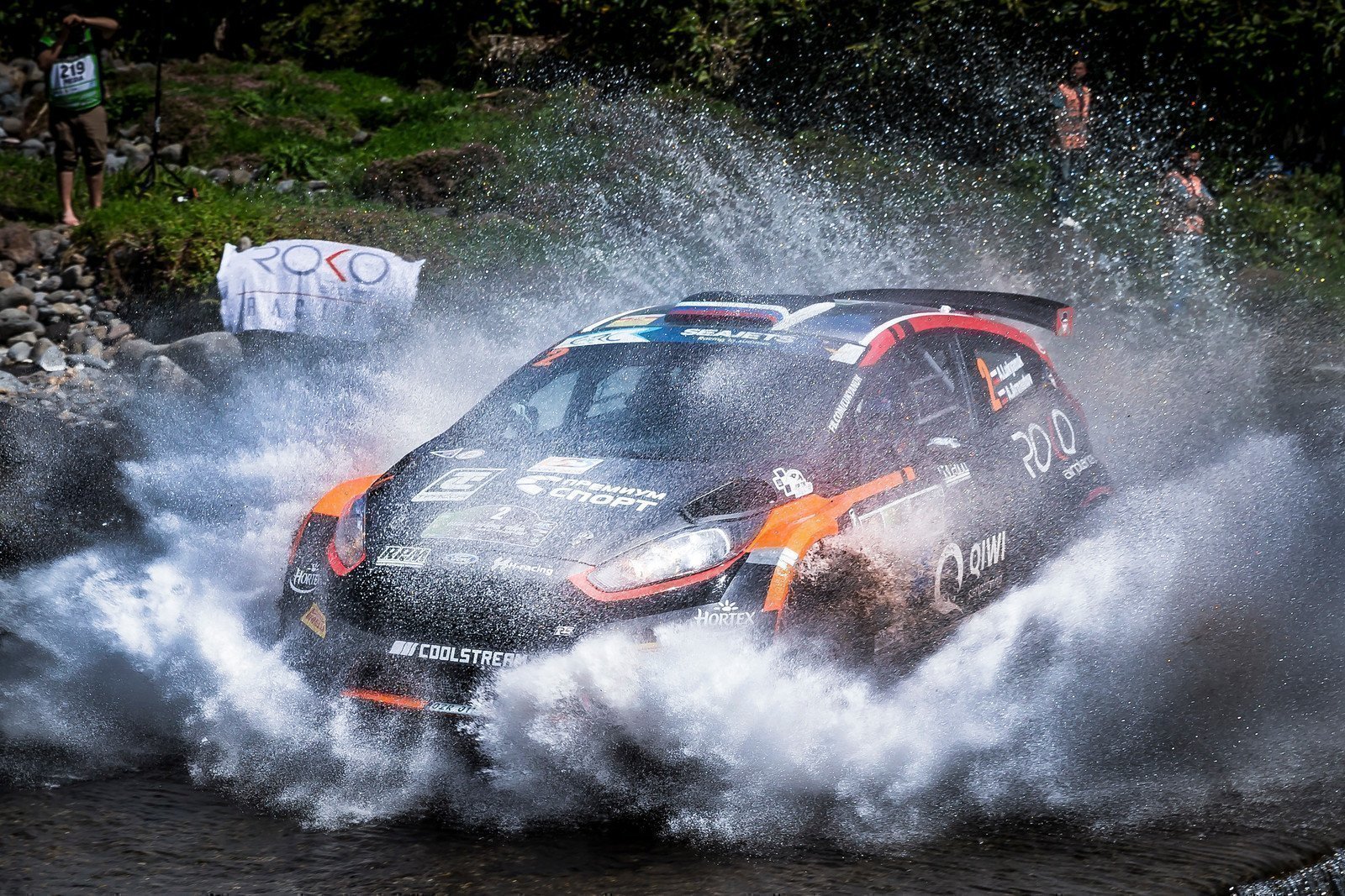 В субботу участники гонки проехали заключительные шесть спецучастков