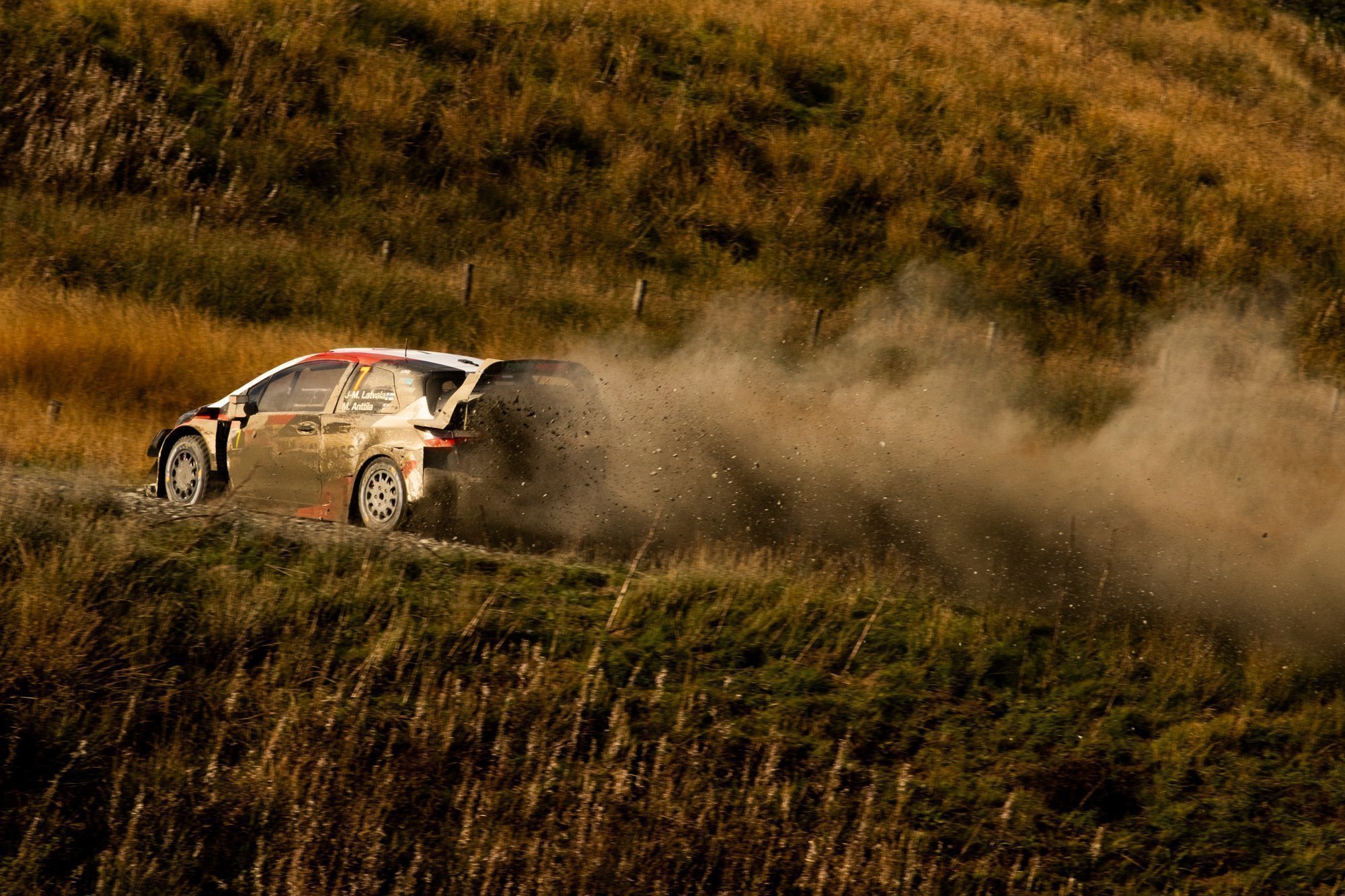 Первые два спецучастка — включая Power Stage, на котором разыгрывались бонусные очки — остались за пилотом Toyota