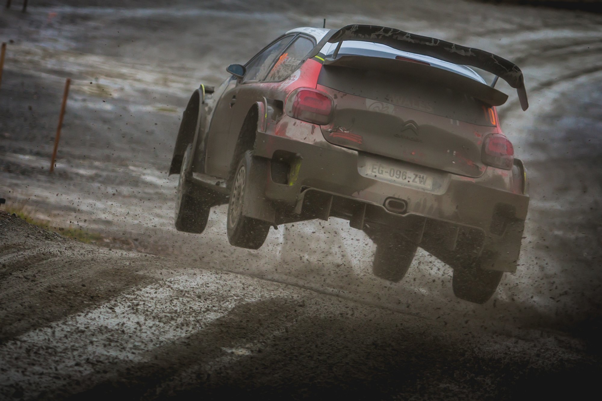 Пилот Citroën Мадс Остберг в итоге финишировал восьмым