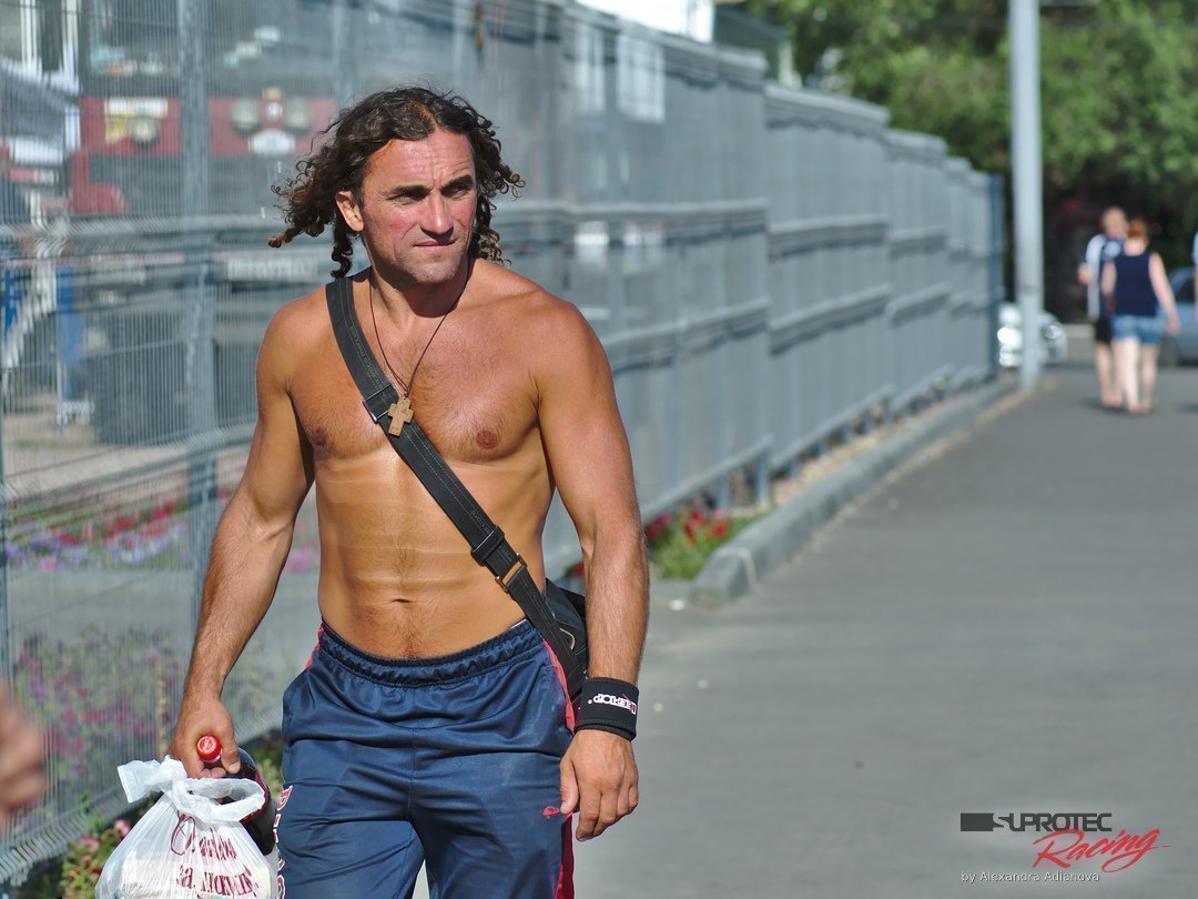 Мне кажется, победу делаешь ты сам. Ты сам стремишься к этому