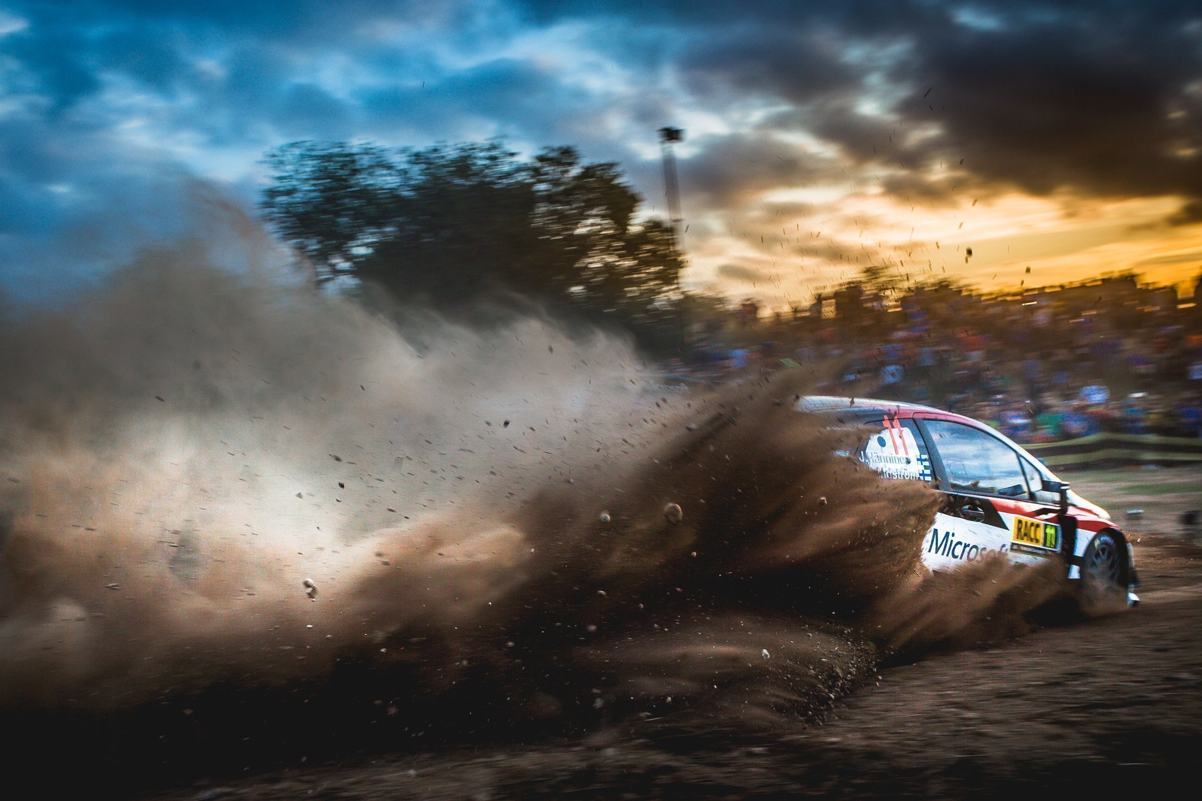 Сразу две команды чемпионата мира отправятся на заключительный этап — ралли Австралия — в «урезанных» составах