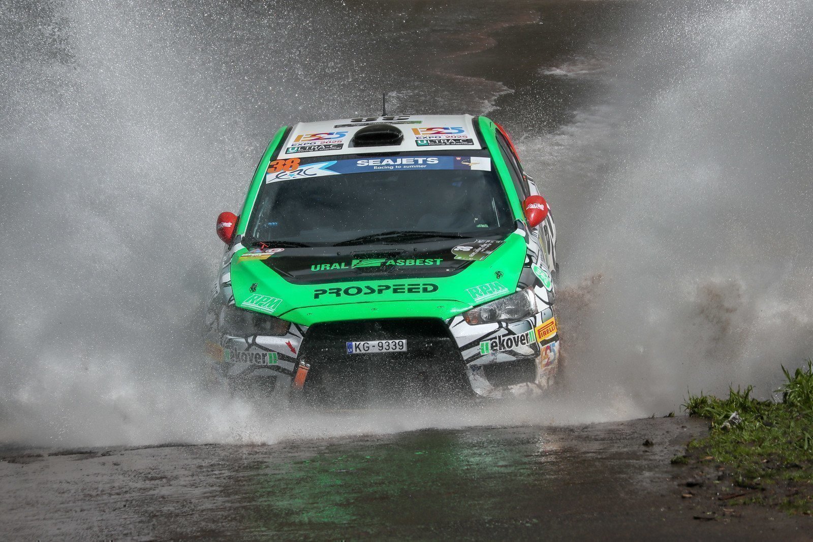 В целом мы очень рады, что смогли финишировать такую невероятно сложную и невероятно красивую гонку