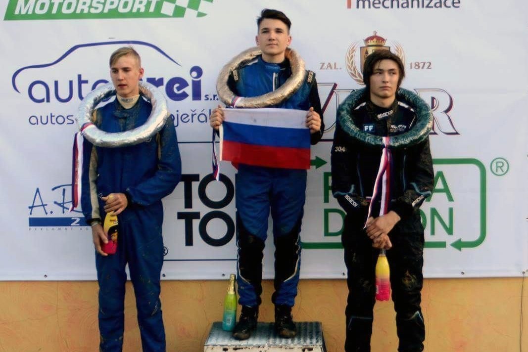 Победа в Чехии позволила Овчарову приблизиться в личном зачёте к своим основным преследователям