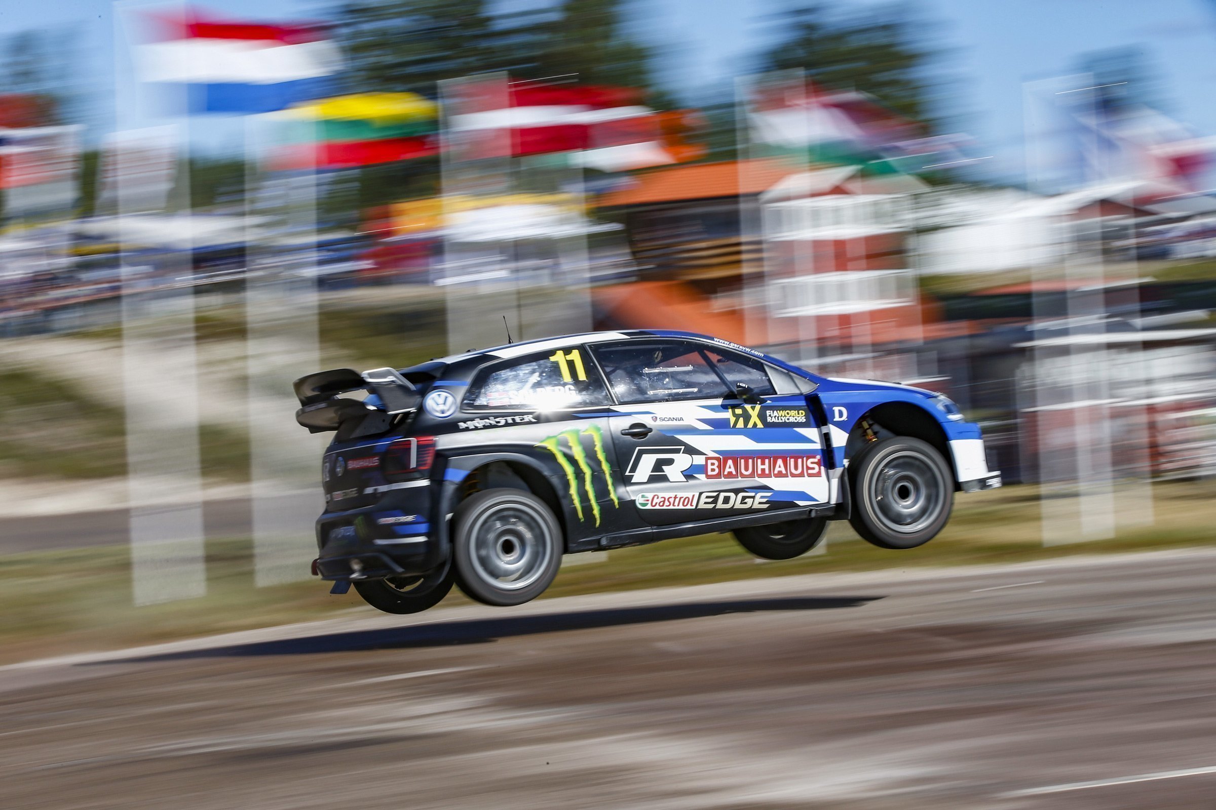 Все знают, что во мне полно энергии — я никогда не могу спокойно усидеть на месте, всё время что-то делаю, — рассказал Сольберг в интервью Autosport