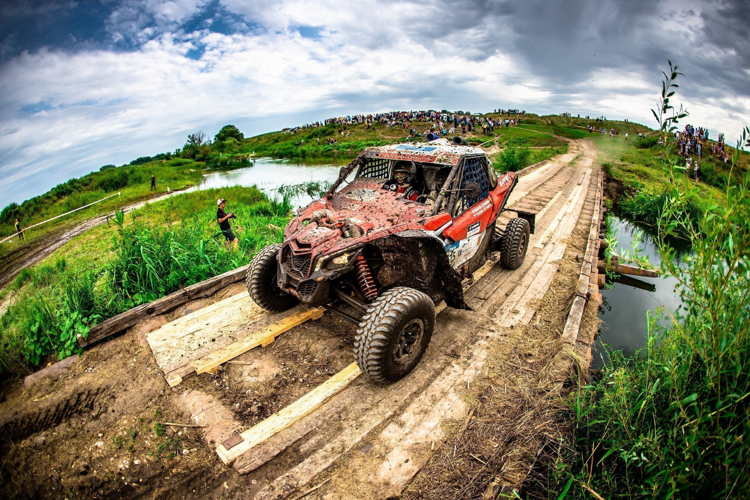 Гонщица Suprotec Racing Мария Опарина показала лучшее время и увеличила свой отрыв от Петара Ченкова.