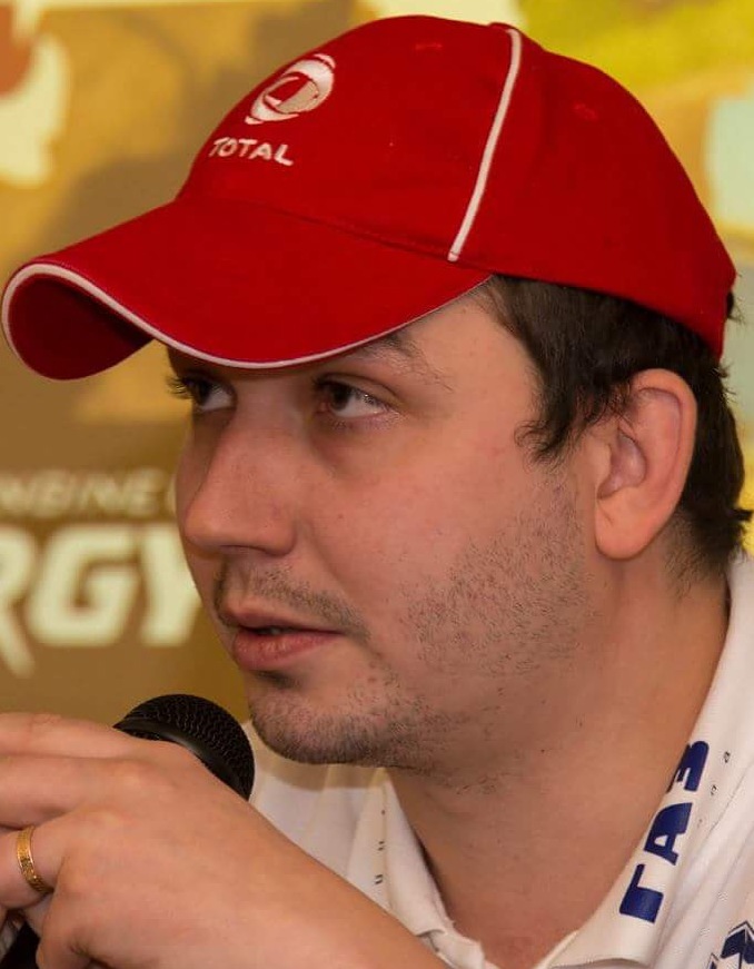 Александр Потапов